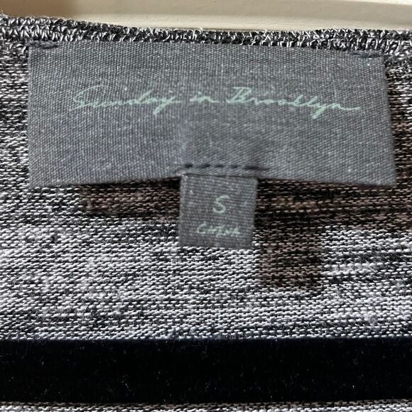 ANTHROPOLOGIE SUNDAY IN BROOKLYN Long Sleeve Variegated Top Black Size Small - Picture 3 of 4